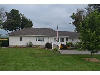 Property photo 21 - REAL ESTATE AUCTION - Ranch Home on 5.82 Acres in Allen County